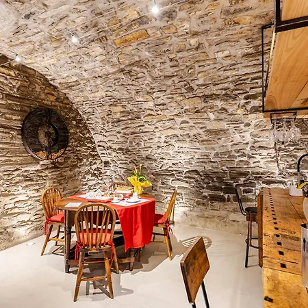 Cantina 10 - Authentic Stone Retreat -