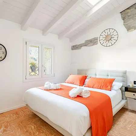 Holiday home Cantina 10 - Authentic Stone Retreat - Pognana Lario