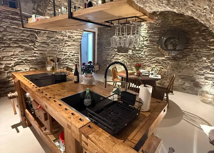בית נופש Cantina 10 - Authentic Stone Retreat - Pognana Lario