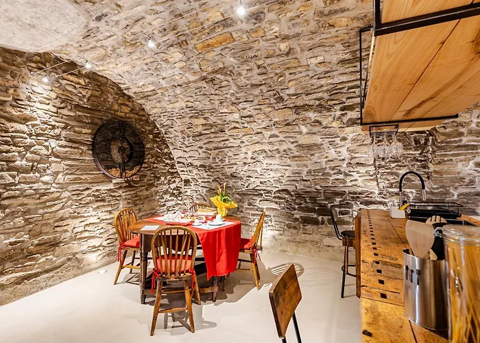 Cantina 10 - Authentic Stone Retreat -